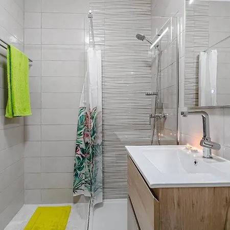 شقة Orlando. Amazing Location. Completely Renovated! أذيخي