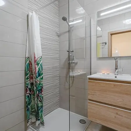 דירה Orlando. Amazing Location. Completely Renovated! *
