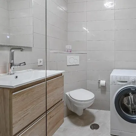 Orlando. Amazing Location. Completely Renovated! אדחה