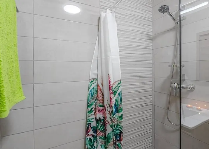 Orlando. Amazing Location. Completely Renovated! Apartment Costa Adeje (Tenerife)